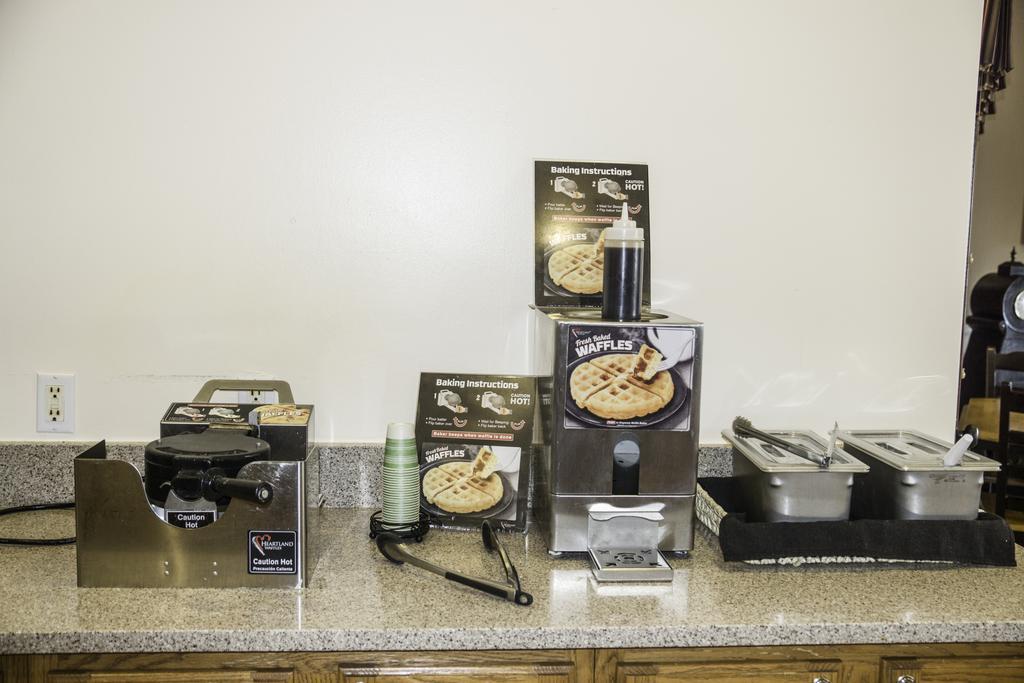 Americas Best Value Inn St. Louis / South Mehlville Exteriör bild